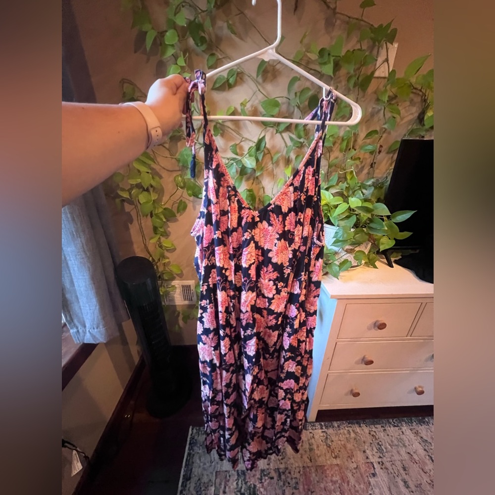 Skinny tie strap maxi dress w/ pockets